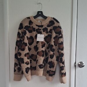 Elegan Tan and Brown Animal Print Sweater